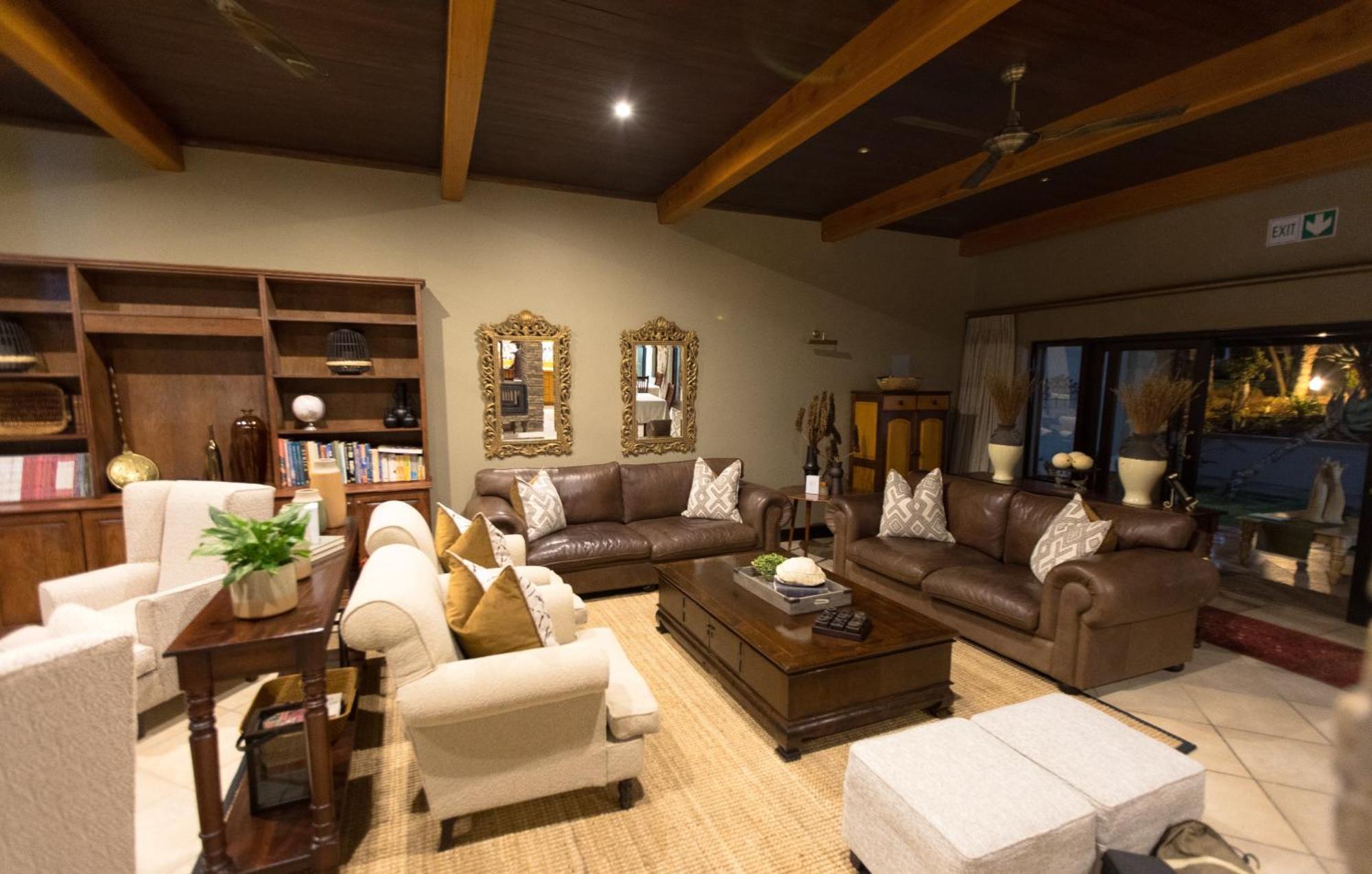 Swartberg Private Game Lodge Oudtshoorn Exterior photo